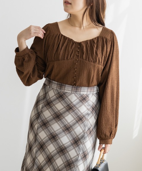 CLETTE(クレット)の「CLETTEオリジナルボタンデザインプルオーバー(Tシャツ/カットソー・レディース・アイボリー/ブラック/ブラウン・LL/3L/4L)」の4枚目の写真