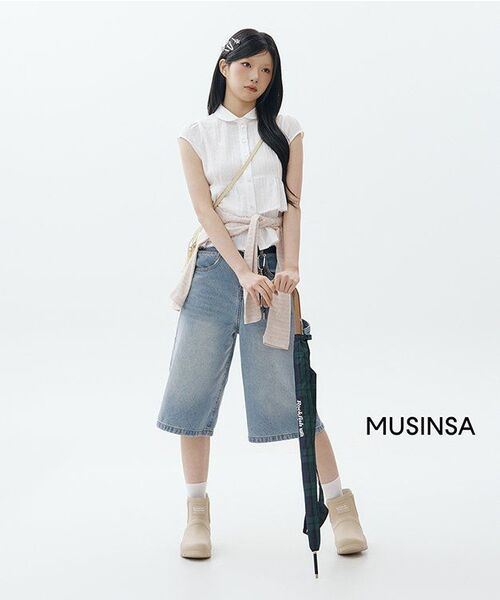 mur(ミュール)の「Maree Bag mini (8color)(メッセンジャーバッグ・レディース・ブラック/ダークブラウン/ブラウン/シルバー/イエロー/アイボリー/Cream/バーガンディー・FREE)」の17枚目の写真