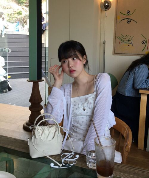 mur(ミュール)の「Maree Bag mini (8color)(メッセンジャーバッグ・レディース・ブラック/ダークブラウン/ブラウン/シルバー/イエロー/アイボリー/Cream/バーガンディー・FREE)」の20枚目の写真