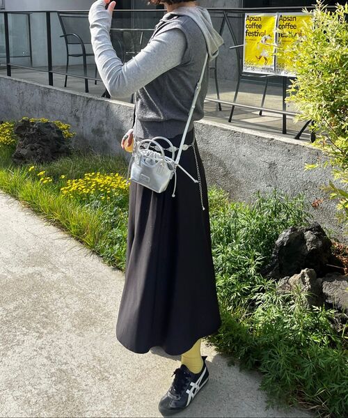 mur(ミュール)の「Maree Bag mini (8color)(メッセンジャーバッグ・レディース・ブラック/ダークブラウン/ブラウン/シルバー/イエロー/アイボリー/Cream/バーガンディー・FREE)」の11枚目の写真