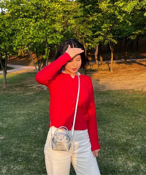 mur(ミュール)の「Maree Bag mini (8color)(メッセンジャーバッグ・レディース・ブラック/ダークブラウン/ブラウン/シルバー/イエロー/アイボリー/Cream/バーガンディー・FREE)」の13枚目の写真