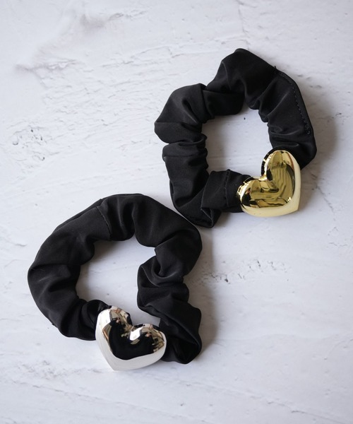 Port（ポート）の「【 Port / ポート 】 シルバー＆ゴールド メタルパーツ付 ブラック シュシュ #（ヘアゴム・レディース・シルバー系その他/ゴールド系その他/ブラック/ゴールド/シルバー・FREE）」の16枚目の写真