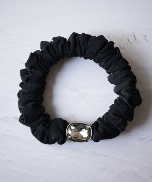 Port（ポート）の「【 Port / ポート 】 シルバー＆ゴールド メタルパーツ付 ブラック シュシュ #（ヘアゴム・レディース・シルバー系その他/ゴールド系その他/ブラック/ゴールド/シルバー・FREE）」の7枚目の写真