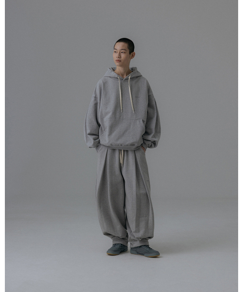 ANGLAN（アングラン）の「Valley Tuck Sweat Balloon Hoodie - Melange Grey（パーカー・メンズ・グレー・FREE/1/2）」の4枚目の写真