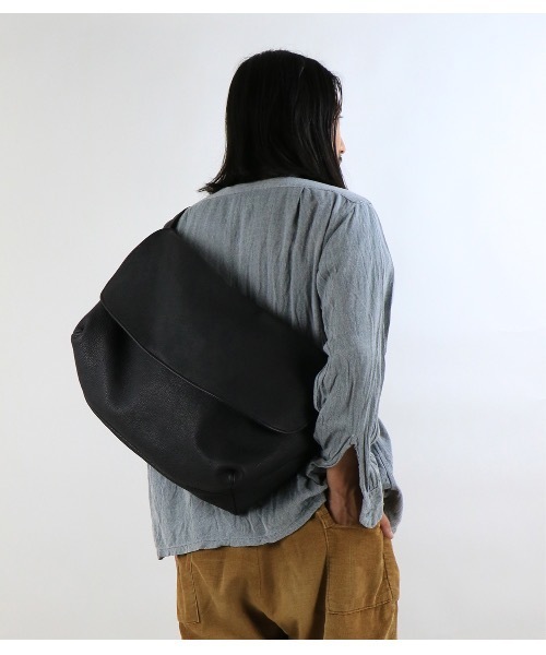 BrownBrown(ブラウンブラウン)の「【BrownBrown】ブラウン・ブラウン/ Shoulder bag -Matte(ショルダーバッグ・メンズ・ブラック/ブラウン・FREE)」の8枚目の写真