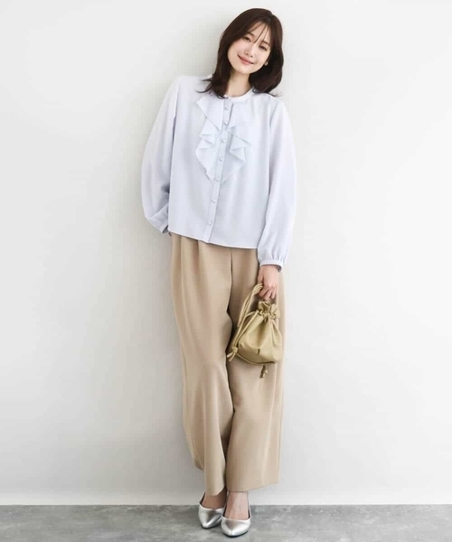 MK MICHEL KLEIN(エムケーミッシェルクラン)の「ラッフルフリルブラウス/洗える(シャツ/ブラウス・レディース・ライトブルー/アイボリー・38)」の10枚目の写真