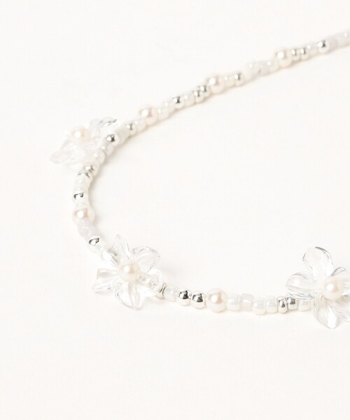 Ray BEAMS(レイビームス)の「パール&フラワー ネックレス(ネックレス・レディース・その他・ONE SIZE)」の2枚目の写真
