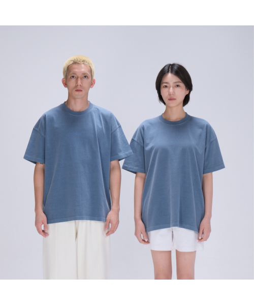 AKIA(アキア)の「オーバーサイズ半袖Tシャツ - ピグメントダイング - アッシュコバルトブルー(Tシャツ/カットソー・レディース・その他・M/L/XL/XXL)」の1枚目の写真