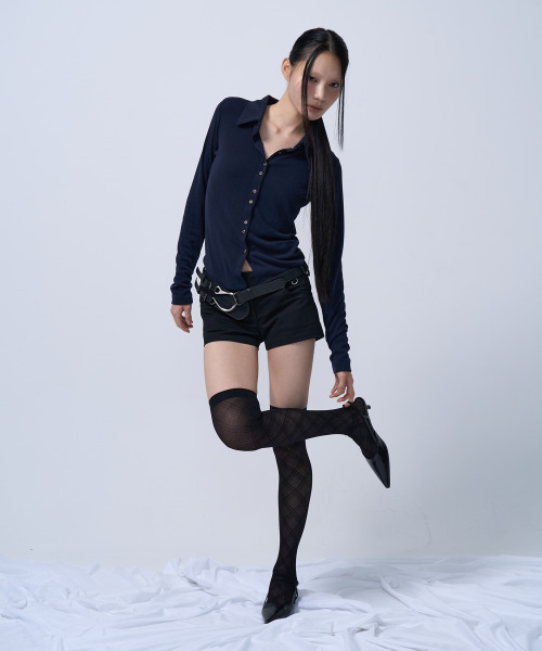 ZIZEMUSEUM（ジゼミュージアム）の「BUTTON DETAIL SHIRTS CARDIGAN(DEEP NAVY)（その他トップス・レディース・その他・SMALL/MEDIUM）」の3枚目の写真