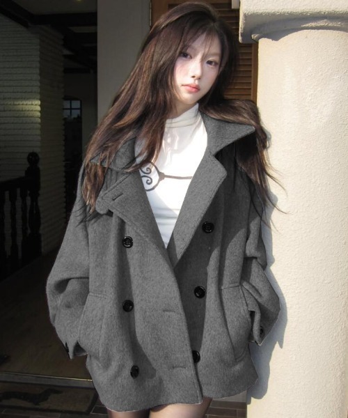 semplice（センプリチェ）の「ショートコート（その他アウター・レディース・ブラック/グレー・F）」の2枚目の写真