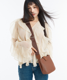 BADGIGI（バッドジジ）の「Mini calfskin crossbody bag, brown（メッセンジャーバッグ）」