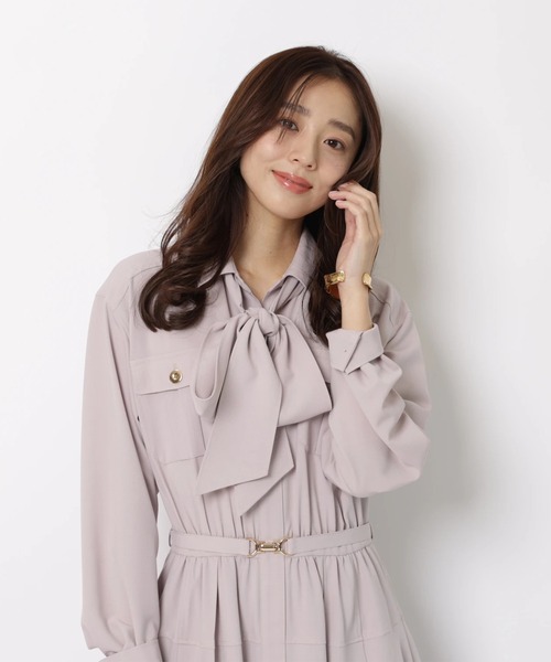 JUSGLITTY（ジャスグリッティー）の「２ＷＡＹボウタイシャツワンピース（ワンピース・レディース・グレイッシュベージュ/ピンク・2/1/0）」の8枚目の写真