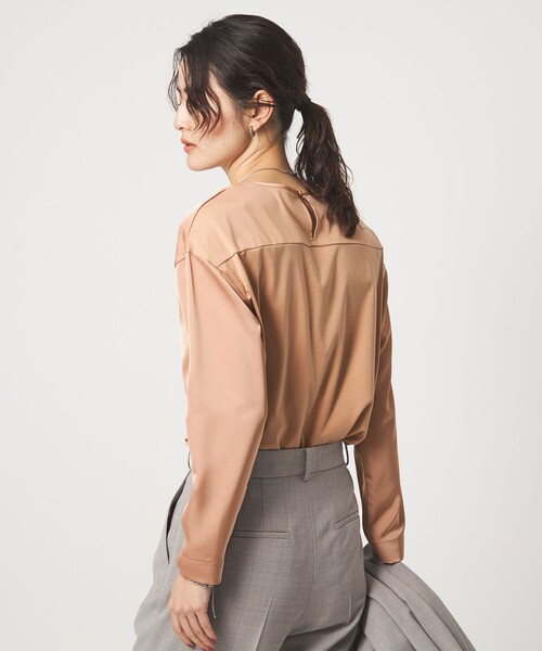 green label relaxing（グリーンレーベルリラクシング）の「サテン ドッキング ラウンドヘム プルオーバー カットソー（Tシャツ/カットソー・レディース・オフホワイト/ネイビー/オレンジ・FREE）」の5枚目の写真