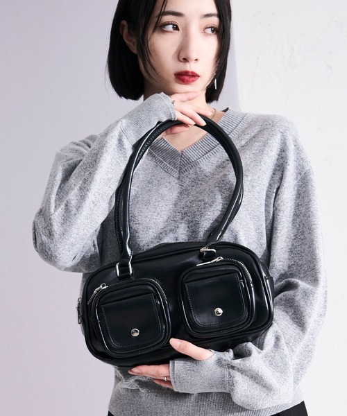 Ellno Loset(エルノロゼット)の「2ポケットラウンドショルダーバッグ(ショルダーバッグ・メンズ・シルバー/ブラック・FREE)」の5枚目の写真