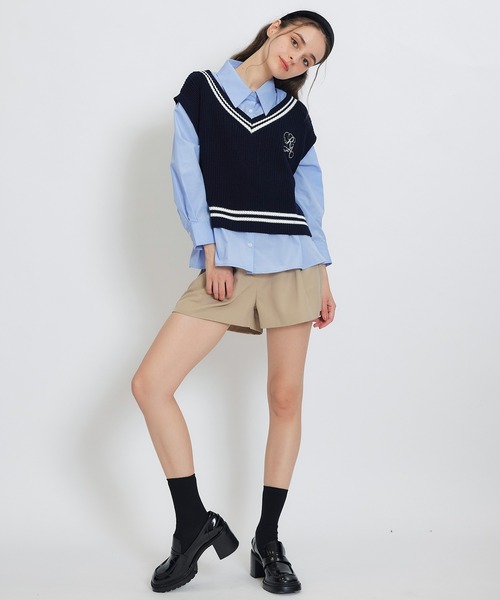 REDYAZEL（レディアゼル）の「カレッジライクラインベスト×シャツブラウス（ニット/セーター・レディース・ホワイト/グレー/イエロー/ネイビー・FREE）」の12枚目の写真