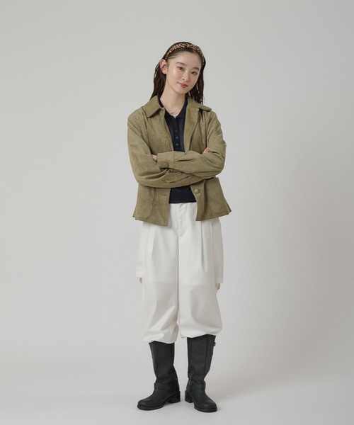 MUHET（ミュエータ）の「faux-suede shirt jacket / フェイクスエードシャツジャケット（ブルゾン・レディース・ブラウン/カーキ・FREE）」の6枚目の写真
