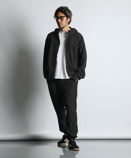 The DUFFER of ST.GEORGE（ザダファーオブセントジョージ）の「〔BLACK LABEL〕4WAY STRETCH HOODED BLOUSON：セットアップ対応 ストレッチ フーデッドブルゾン（ブルゾン・メンズ・チャコールグレー/ブラック・SMALL/MEDIUM/LARGE/X-LARGE）」の13枚目の写真
