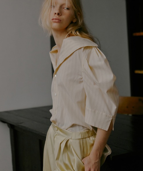 IRENENNE(アイレネ)の「タックスリーブショートスリーブシャツ / Tuck-Sleeve Short Sleeve Shirt(シャツ/ブラウス・レディース・オフホワイト/ライトイエロー/ライトブルー・36/38)」の11枚目の写真