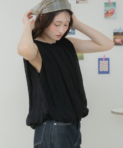 HEILIS(ヘイリス)の「シアーワッシャーバルーンノースリーブブラウス / ノースリーブブラウス シアーブラウス バルーントップス ギャザーブラウス ワッシャー加工 軽量トップス ノースリーブトップス ふんわりブラウス 夏トップス 韓国ファッション カジュアル フェミニン(シャツ/ブラウス・レディース・ブラック/オフホワイト/ブルー・FREE)」の5枚目の写真