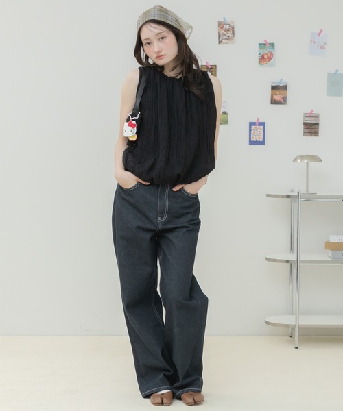 HEILIS(ヘイリス)の「シアーワッシャーバルーンノースリーブブラウス / ノースリーブブラウス シアーブラウス バルーントップス ギャザーブラウス ワッシャー加工 軽量トップス ノースリーブトップス ふんわりブラウス 夏トップス 韓国ファッション カジュアル フェミニン(シャツ/ブラウス・レディース・ブラック/オフホワイト/ブルー・FREE)」の8枚目の写真