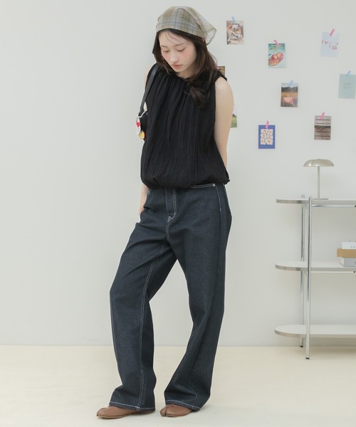 HEILIS(ヘイリス)の「シアーワッシャーバルーンノースリーブブラウス / ノースリーブブラウス シアーブラウス バルーントップス ギャザーブラウス ワッシャー加工 軽量トップス ノースリーブトップス ふんわりブラウス 夏トップス 韓国ファッション カジュアル フェミニン(シャツ/ブラウス・レディース・ブラック/オフホワイト/ブルー・FREE)」の9枚目の写真