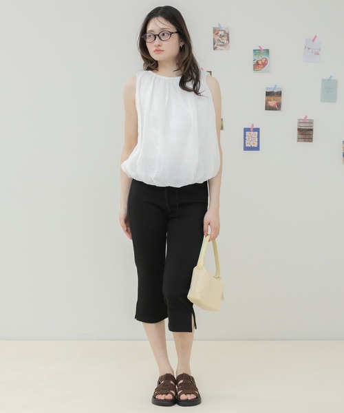 HEILIS(ヘイリス)の「シアーワッシャーバルーンノースリーブブラウス / ノースリーブブラウス シアーブラウス バルーントップス ギャザーブラウス ワッシャー加工 軽量トップス ノースリーブトップス ふんわりブラウス 夏トップス 韓国ファッション カジュアル フェミニン(シャツ/ブラウス・レディース・ブラック/オフホワイト/ブルー・FREE)」の16枚目の写真