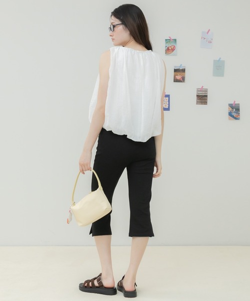 HEILIS(ヘイリス)の「シアーワッシャーバルーンノースリーブブラウス / ノースリーブブラウス シアーブラウス バルーントップス ギャザーブラウス ワッシャー加工 軽量トップス ノースリーブトップス ふんわりブラウス 夏トップス 韓国ファッション カジュアル フェミニン(シャツ/ブラウス・レディース・ブラック/オフホワイト/ブルー・FREE)」の19枚目の写真