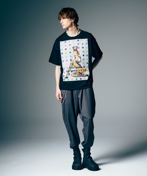 glamb(グラム)の「Shadow Stripe Tapered Slacks / シャドーストライプテーパードスラックス(スラックス・メンズ・グレー/ブラック・S/M/L)」の7枚目の写真