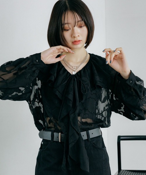 PAGEBOY（ページボーイ）の「シアーレースジャガードフリルブラウス（シャツ/ブラウス・レディース・ネイビー/ブラック/オフホワイト・FREE）」の3枚目の写真