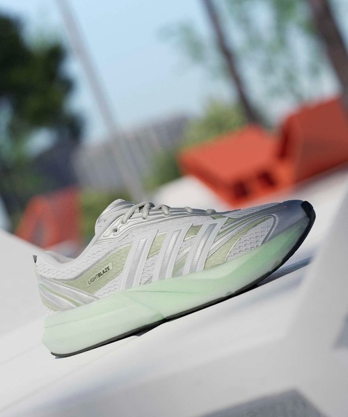 adidas（アディダス）の「ライトブレイズ グロー / Lightblaze Glow Shoes / アディダス adidas（スニーカー・レディース・グレー/ホワイト・22.5cm/23.0cm/23.5cm/24.0cm/24.5cm/25.0cm/26.0cm/25.5cm/26.5cm/27.0cm/27.5cm/28.0cm/22.0cm）」の11枚目の写真