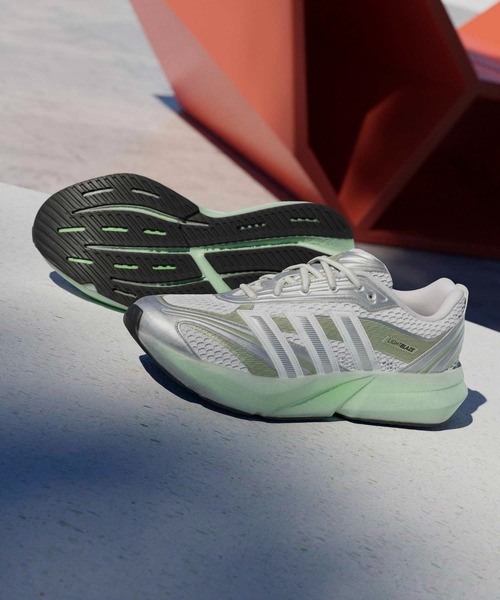 adidas（アディダス）の「ライトブレイズ グロー / Lightblaze Glow Shoes / アディダス adidas（スニーカー・レディース・グレー/ホワイト・22.5cm/23.0cm/23.5cm/24.0cm/24.5cm/25.0cm/26.0cm/25.5cm/26.5cm/27.0cm/27.5cm/28.0cm/22.0cm）」の12枚目の写真