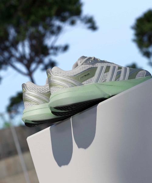 adidas（アディダス）の「ライトブレイズ グロー / Lightblaze Glow Shoes / アディダス adidas（スニーカー・レディース・グレー/ホワイト・22.5cm/23.0cm/23.5cm/24.0cm/24.5cm/25.0cm/26.0cm/25.5cm/26.5cm/27.0cm/27.5cm/28.0cm/22.0cm）」の15枚目の写真