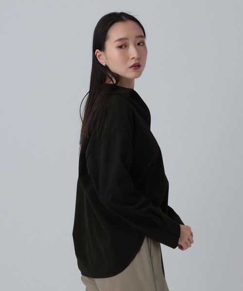 LEPSIM（レプシィム）の「スキッパーピケ長袖ブラウス　640880（シャツ/ブラウス・レディース・グレイッシュベージュ/ブラック・FREE）」の4枚目の写真