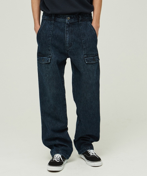MAGOODGAN(メックウッドガン)の「クリサート7515パティグストレートフィットダークインディゴデニムパンツ(デニムパンツ・レディース・その他・34/32/30/26/28)」の1枚目の写真