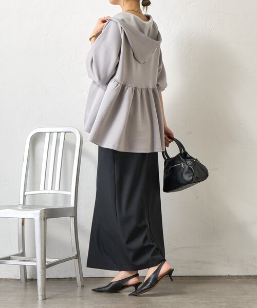 Jena espace merveilleux（ジェナ　エスパスメルヴェイユ）の「【体型カバー◎】ペプラムパーカー（Tシャツ/カットソー・レディース・ライトグレー/ベージュ/ブラック・FREE）」の17枚目の写真