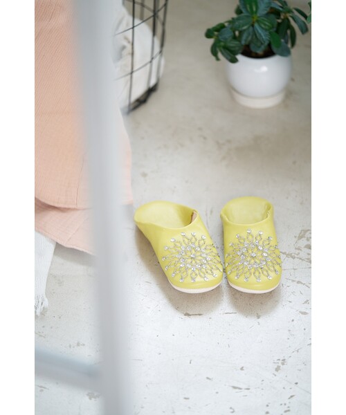collex（コレックス）の「ビーズバブーシュ 羊革 モロッコ製 スリッパ ルームシューズ 室内履き（ルームシューズ/スリッパ・レディース・イエロー/ブルー系その他・フリー）」の4枚目の写真