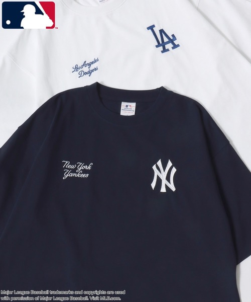MLB(メジャーリーグベースボール)の「MLB/メジャーリーグベースボール 別注 オーバーサイズ ロゴ ワッペン ワンポイント刺繍 半袖Tシャツ/レディース メンズ(Tシャツ/カットソー・メンズ・ネイビー/ホワイト/ブラウン/ブラック・L/LL/M)」の2枚目の写真