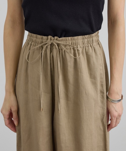 SALON adam et rope'(サロン アダム エ ロペ)の「【WEB限定】ヨーロピアンリネンリラクシーワイドパンツ(その他パンツ・レディース・チャコールグレー/ブルー系その他4/ベージュ・M/S)」の13枚目の写真