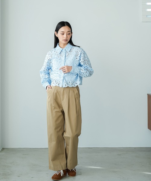 mili an deni(ミリアンデニ)の「カットレースブラウス(シャツ/ブラウス・レディース・オフホワイト/サックスブルー・M)」の16枚目の写真