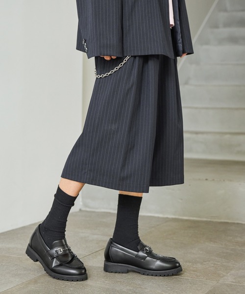 PBLIM（ページボーイリム）の「《UNISEX》【PBLIM/セットアップ対応】ストライプハーフパンツ（スラックス・レディース・ネイビー系/グレー系その他・LARGE/MEDIUM）」の2枚目の写真