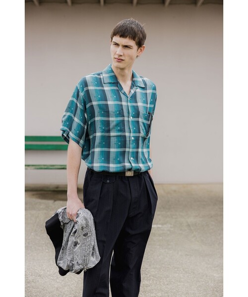 BEAMS PLUS(ビームスプラス)の「Open Collar Sashiko Ombre(シャツ/ブラウス・メンズ・ロイヤルブルー/ブラウン・SMALL/MEDIUM/X-LARGE/LARGE)」の10枚目の写真