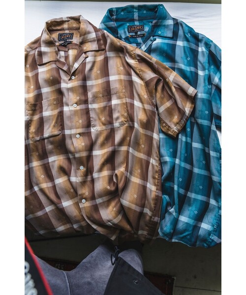 BEAMS PLUS(ビームスプラス)の「Open Collar Sashiko Ombre(シャツ/ブラウス・メンズ・ロイヤルブルー/ブラウン・SMALL/MEDIUM/X-LARGE/LARGE)」の1枚目の写真