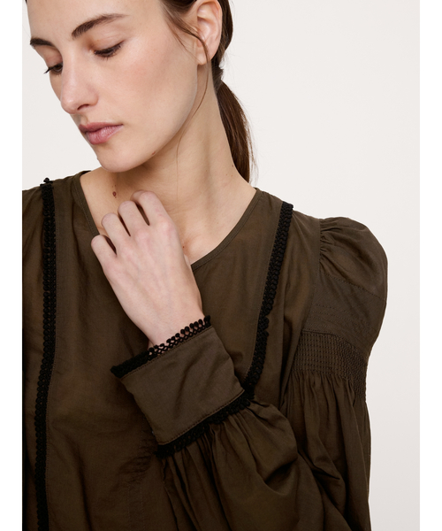 Banana Republic(バナナリパブリック)の「ライトウェイト コットン パフスリーブ トップス(シャツ/ブラウス・レディース・ピンク/ブラウン・M/S/XS/L)」の7枚目の写真