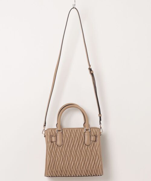 MICHAEL KORS（マイケルコース）の「LANDON SM SATCHEL Satchel（ハンドバッグ・レディース・キャメル・FREE）」の2枚目の写真