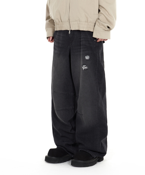 IDWS(アイドンワナセル)の「Bomin Curved Denim Pants Black(デニムパンツ・レディース・その他・1/2/0)」の1枚目の写真