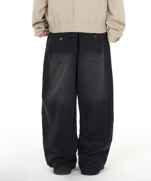IDWS(アイドンワナセル)の「Bomin Curved Denim Pants Black(デニムパンツ・レディース・その他・1/2/0)」の5枚目の写真