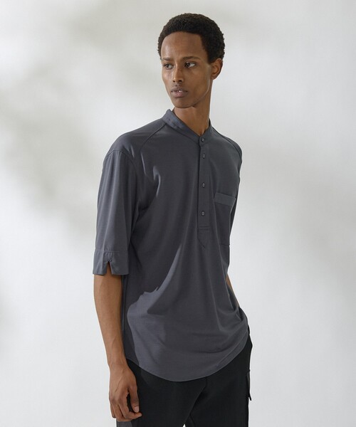 DESIGNWORKS(デザインワークス)の「シルクブレンド スタンドカラーヘンリーシャツ / Tシャツ / 5分袖(Tシャツ/カットソー・メンズ・ホワイト/ブラック/グレイッシュブルー・46/50/48)」の3枚目の写真