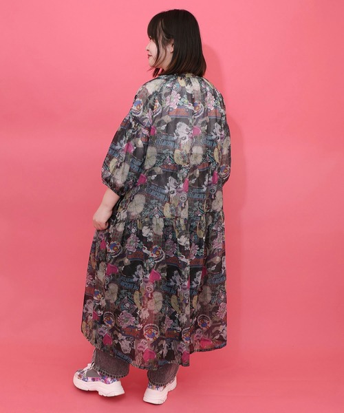 ScoLar（スカラー）の「161674：花ネコ柄シアー素材ティアードシャツワンピ（シャツワンピース・レディース・ネイビー/ブラック・M）」の4枚目の写真