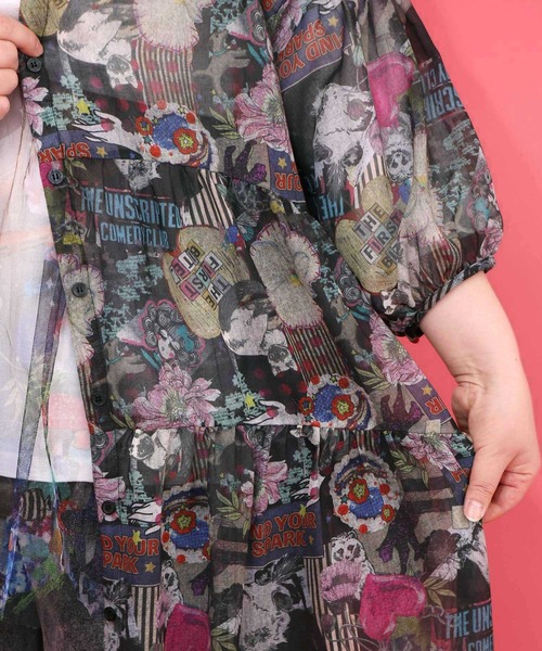 ScoLar（スカラー）の「161674：花ネコ柄シアー素材ティアードシャツワンピ（シャツワンピース・レディース・ネイビー/ブラック・M）」の6枚目の写真