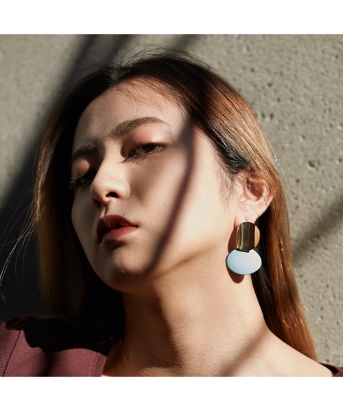 Rouge vif la cle(ルージュヴィフラクレ)の「【sauvage peau 】ラウンドクロスピアス(ピアス(両耳用)・レディース・ブルー/イエロー/オレンジ/ホワイト・フリー)」の6枚目の写真